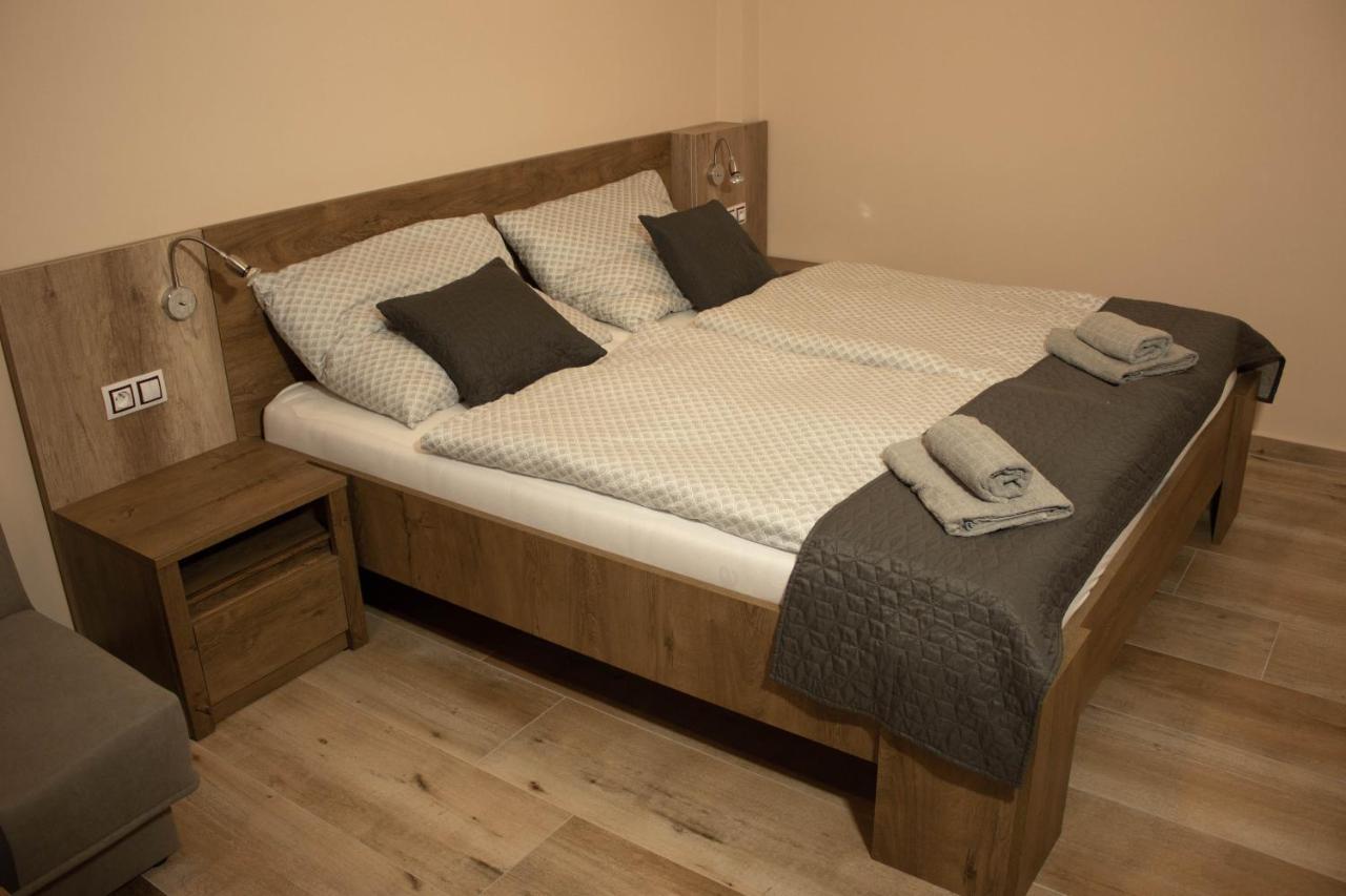 Apartmany Pilot Velka Hledsebe Esterno foto